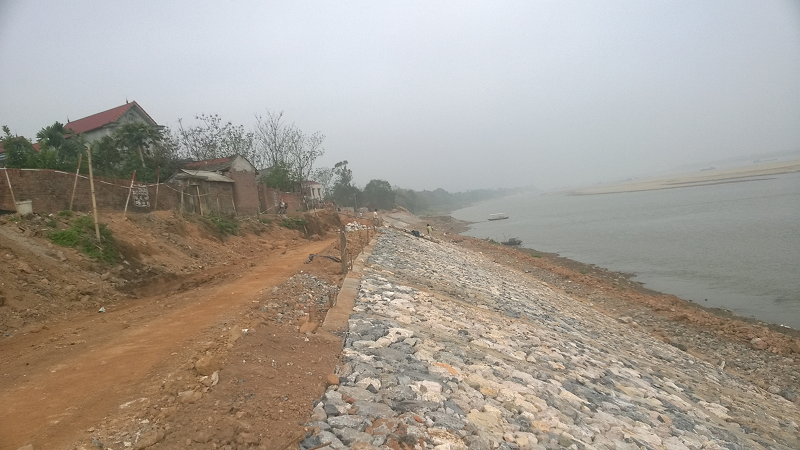 Chống sạt lở bờ hữu sông Hồng tại xã Cam Thượng, Ba Vì, Hà Nội